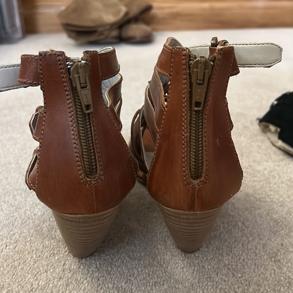 Like new. Never worn. - Picture 2 of 5